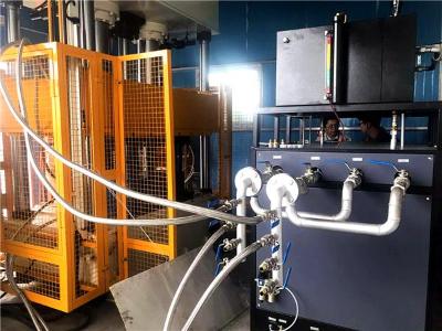 RTM成型工艺合模与注胶过程「蜜桃福利导航APP机械」